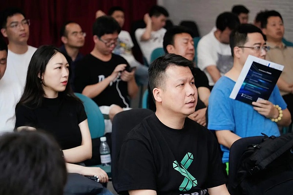 科幻走进现实！开普勒人形机器人惊艳亮相，开启人机协作新时代